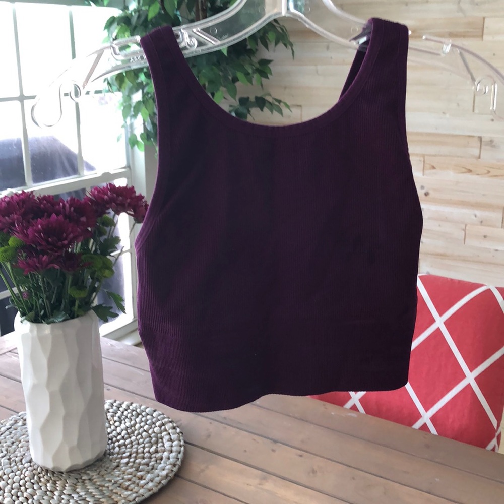 Cropped ribbed sports top